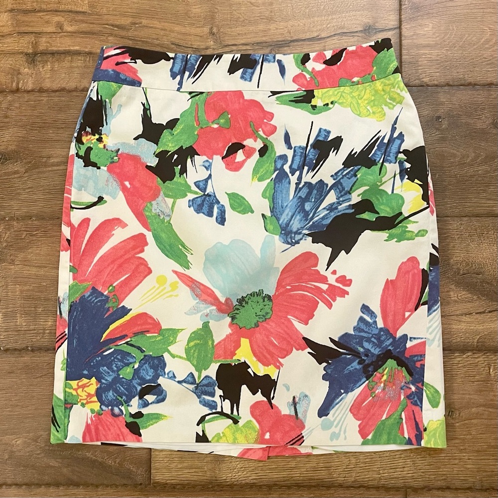 AnnTaylor•Gorgeous Floral Pencil Skirt